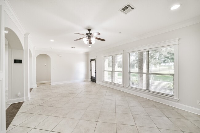 Photo - 3077 Dee's Cir