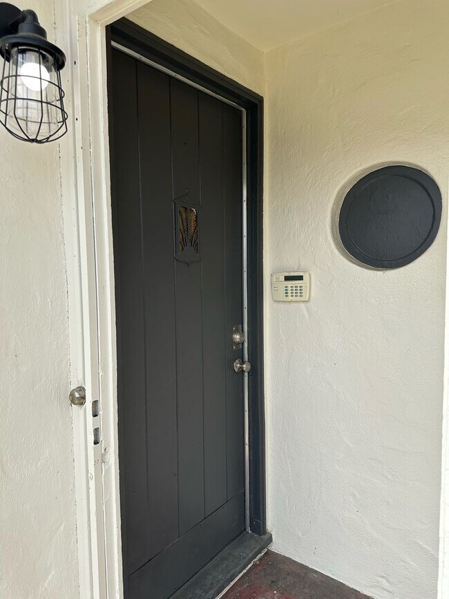 Photo - 506 -821 S Court St. Unit 1