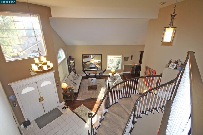 Photo - 243 Viewpoint Dr