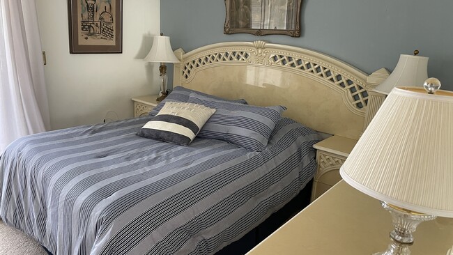 Photo - 3280 Cynthia Ln Unit 204