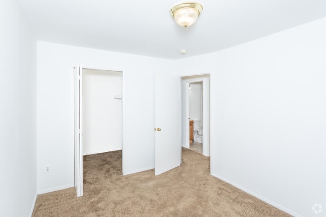 2BR, 1.5BA - 1,150 SF