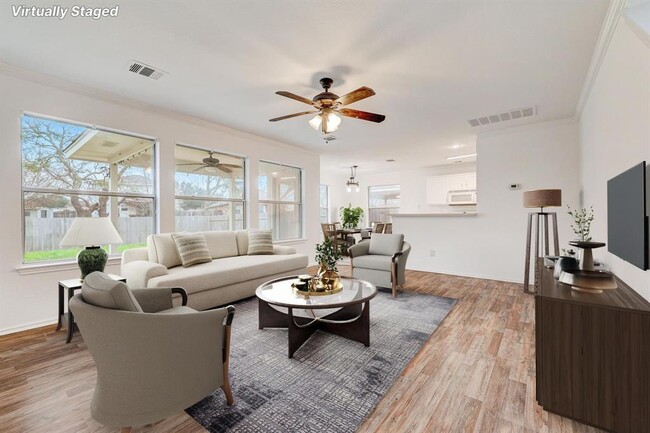 Photo - 1705 Darjeeling Dr