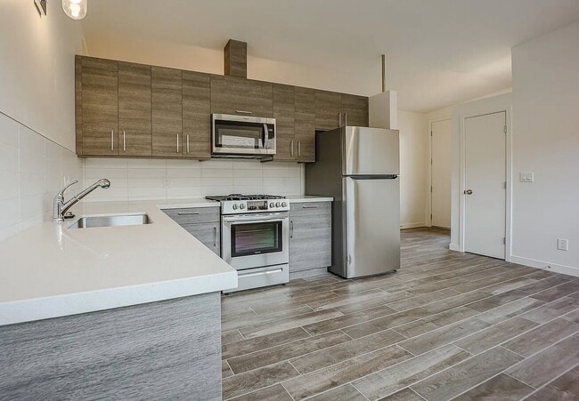 Photo - Chic North Central Newer Duplex! Unidad A