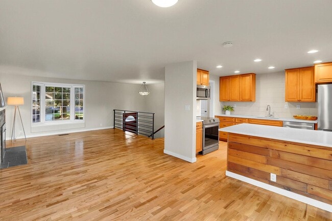 Photo - 6124 123rd Ave NE