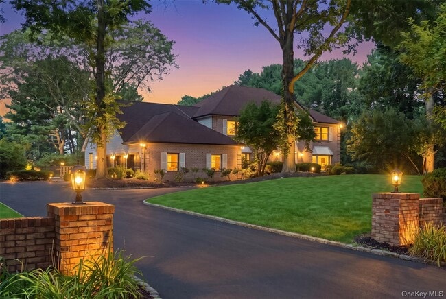Building Photo - 3 Farmwoods Ln