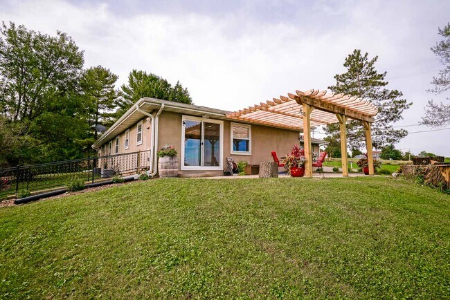 Photo - 4688 Capitol View Rd