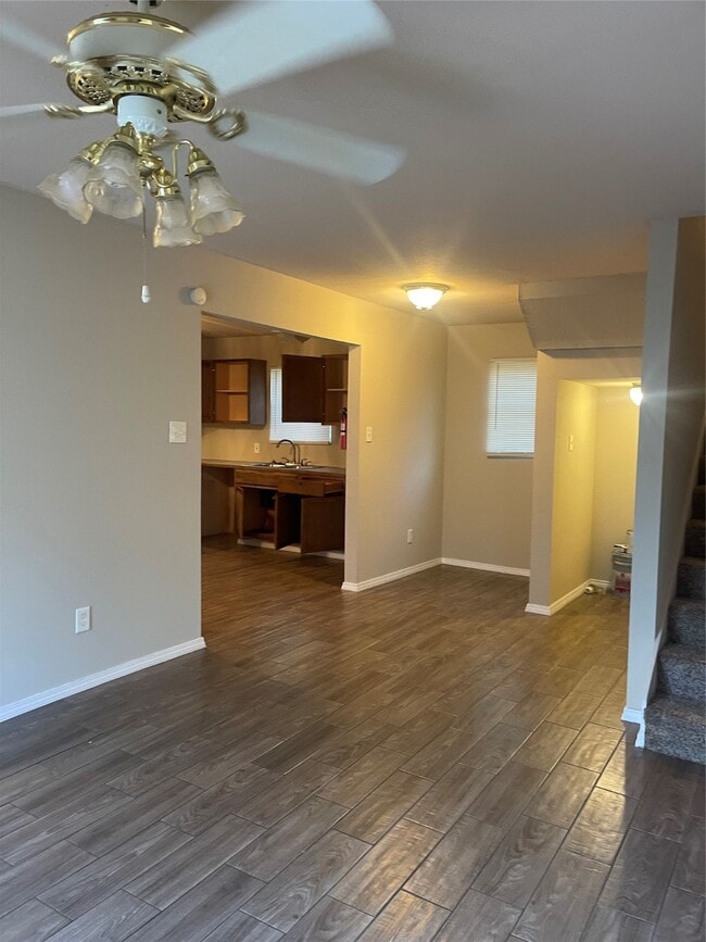 Building Photo - 5313 Carmen St Rental