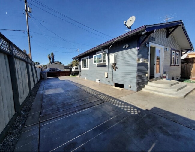 Photo - 170 S 30th St