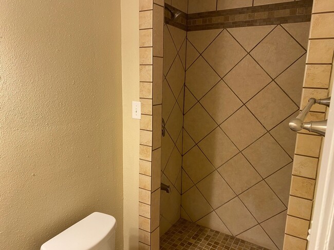 Photo - 112 County Rd 921