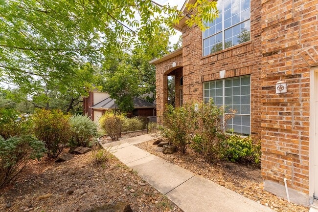 Photo - Spacious and stunning 4 bed 3.5 bath in Austin!!!