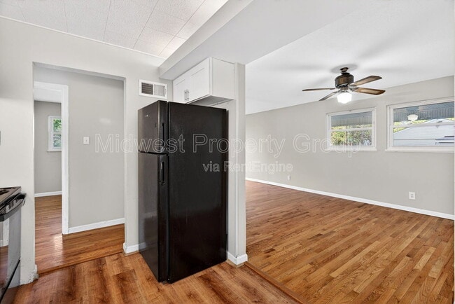 Photo - 710 Tyson Dr