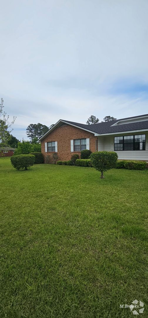 Building Photo - Lowndes County three bedroom home