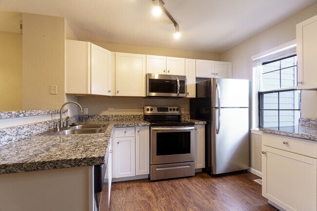 Photo - 4030 Baytown Dr
