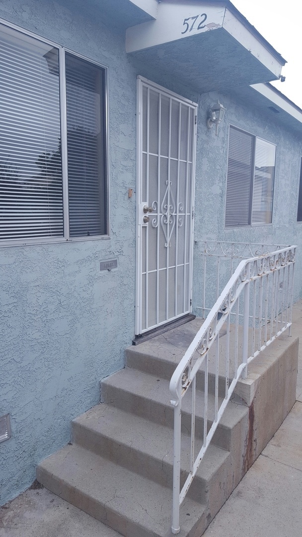 Photo - 570-574 W. 18th Street Unit 572