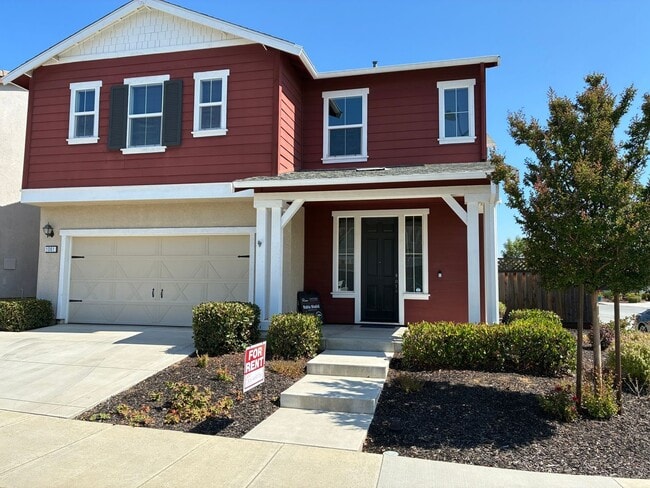 Building Photo - Spacious 3BR House in Gilroy