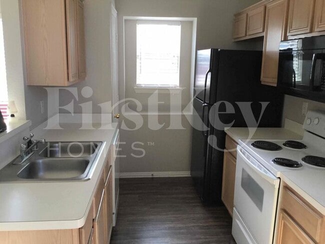 Photo - 1012 Port Mansfield Dr