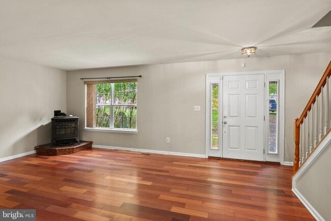 Photo - 144 Midland Rd