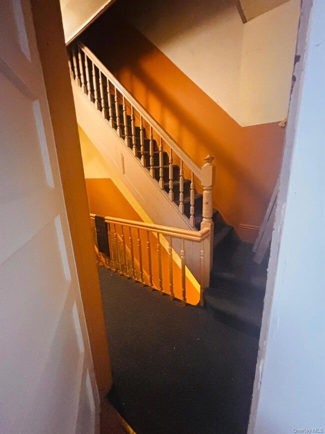 Photo - 88-15 Jamaica Ave