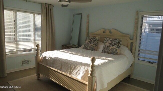 Photo - 165 Sunset Ln