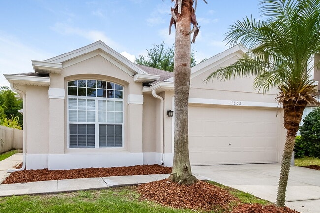 Photo - 1802 Meadow Pond Way