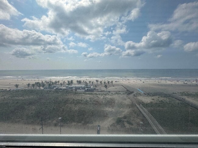 Photo - 2721 Boardwalk