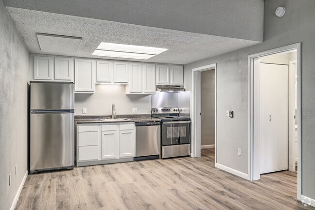 1BD, 1BA - 576SF