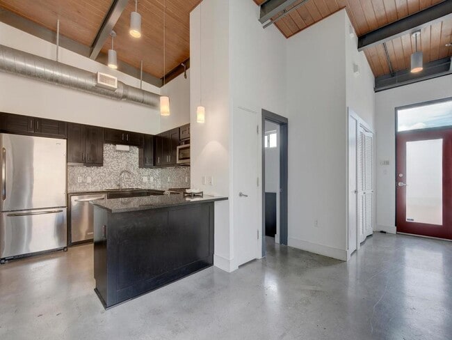 Building Photo - 2205 N Lamar Blvd Unit 521