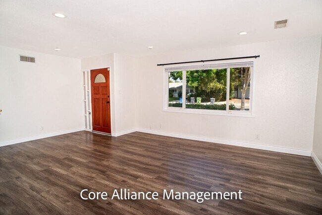 Photo - 3520 Hearst Dr