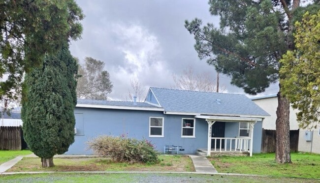 3 Bedroom, 1 1/2 Bath Remodeled House for ... - 3 Bedroom, 1 1/2 Bath Remodeled House for ...