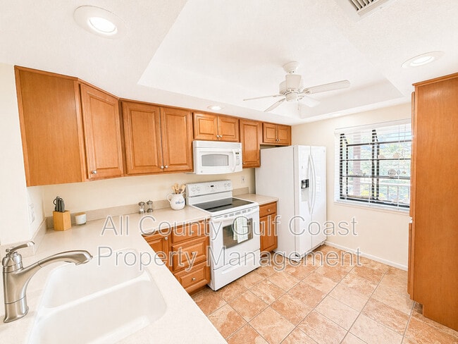 Photo - 275 Mission Trail W