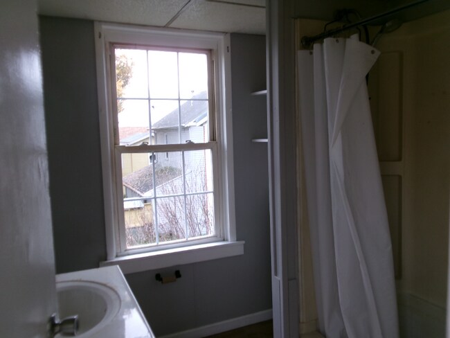 Photo - 302 S College St Unit 2nd floor