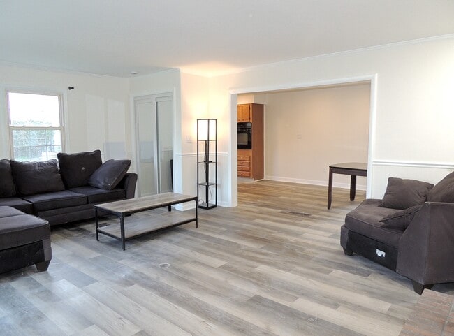 Photo - 2811 Birdseye Ln