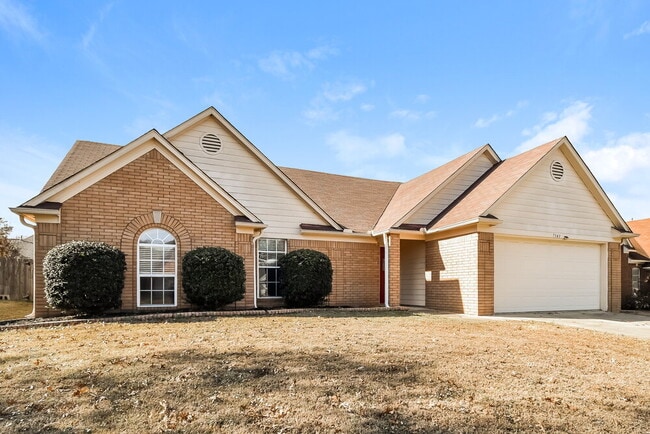 Photo - 7343 Bridle Ln