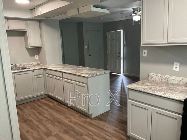 Photo - 304 E Park St Unit Apt B