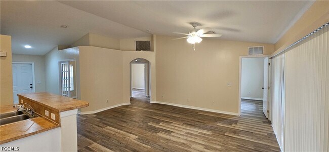 Photo - 3601 57th St W