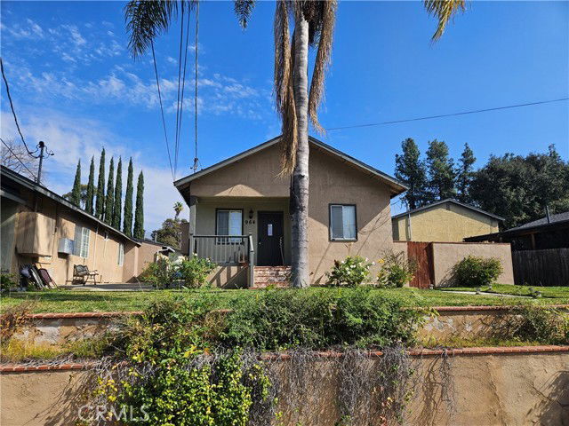 Building Photo - 964 Cypress Ave