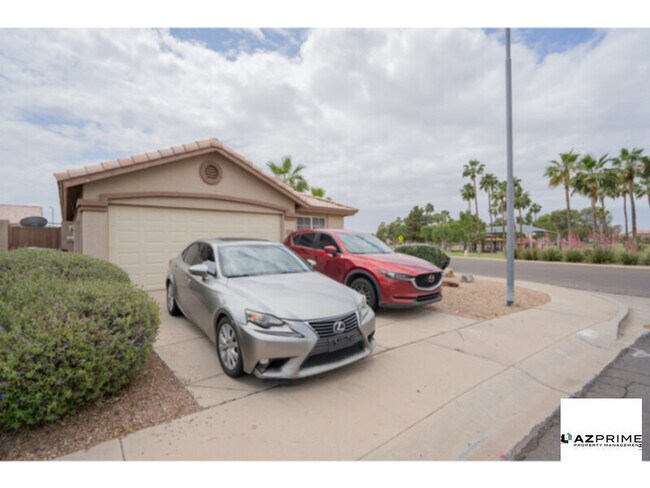 15647 W WATKINS ST - 15647 W WATKINS ST House