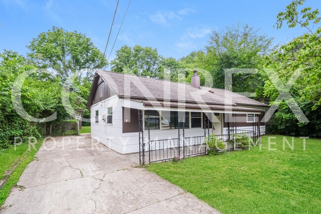 Charming 3 Bedroom Home - Charming 3 Bedroom Home