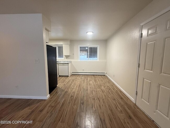 Photo - 441 N Flower St