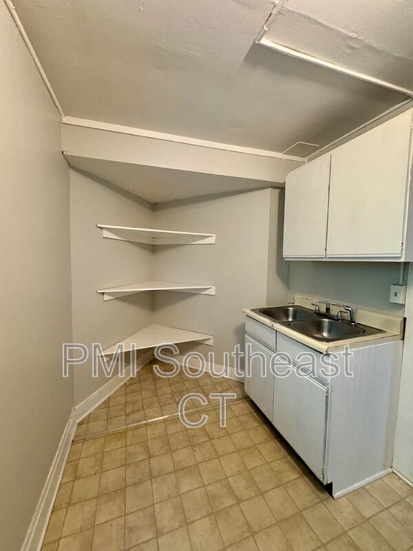 Photo - 79 Garfield Ave Unidad 1F
