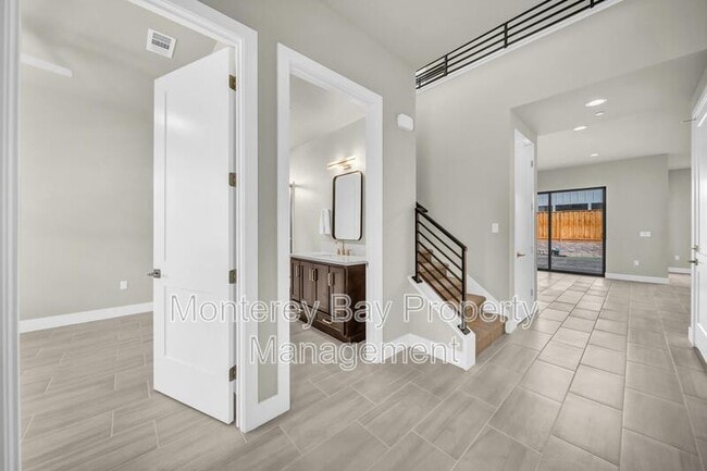 Photo - 2408 Schooner Ave