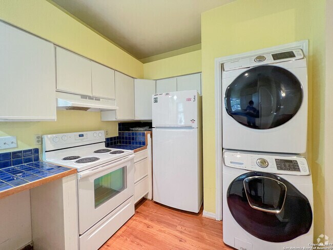 Building Photo - 310 Pat Garrison St Rental
