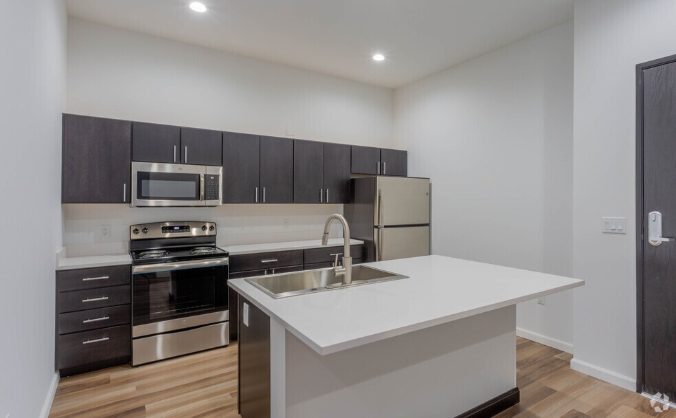 2BR, 2BA, Loft_1750SF