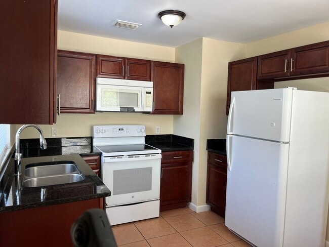 Photo - 300 Orange Ave