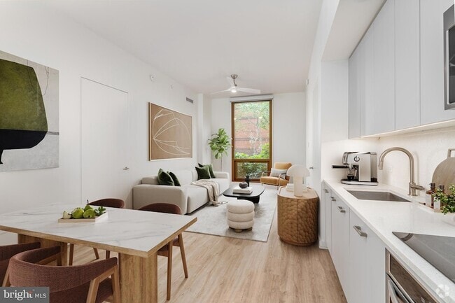 Building Photo - 1630 Columbia Rd NW Unit 105 Rental