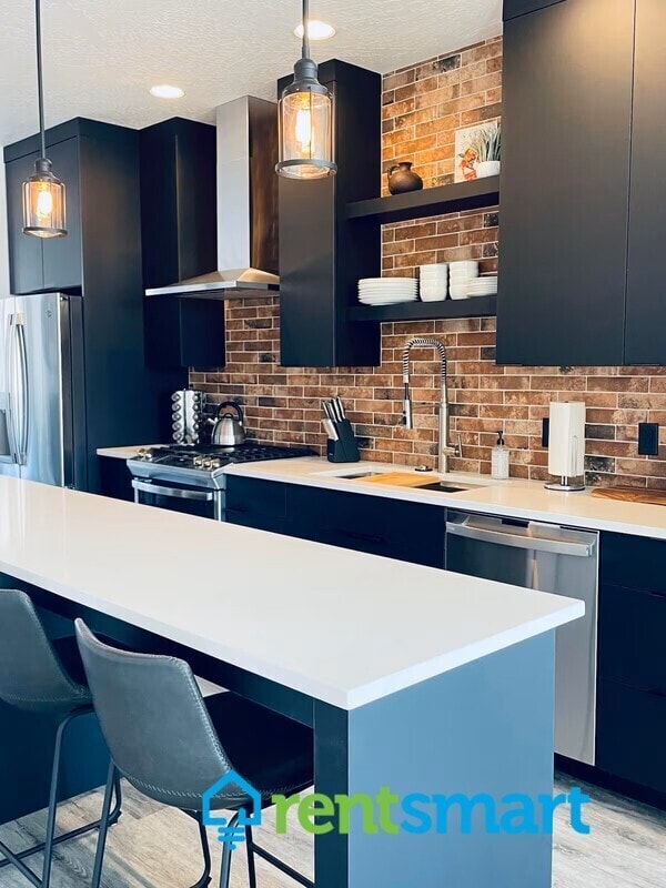 Photo - 119 B N 2nd St W