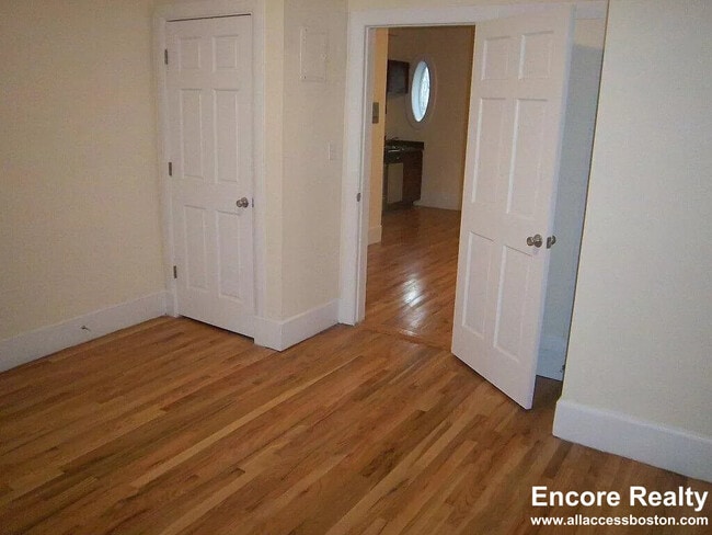 Photo - 212 Hemenway St Unidad 1