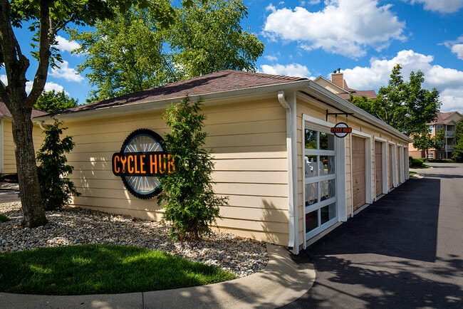 Cycle Hub and Repair Station - Castle Creek Apartments
