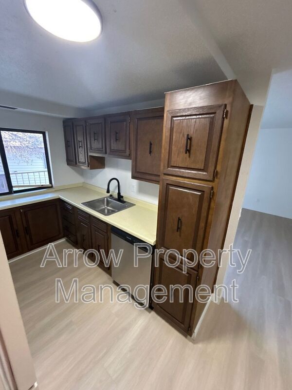 207 E Arbor Ave