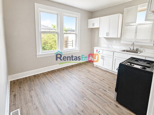 Photo - 203 Renner Ave Unidad 1